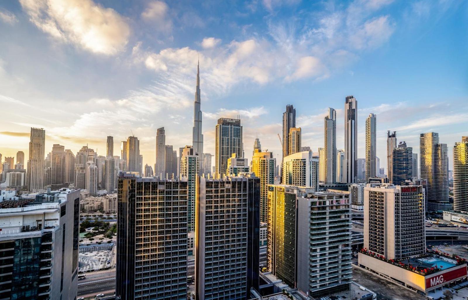 Stunning 2-bedroom Business Bay With Burj Khalifa View & Huge Balcony شقة دبي