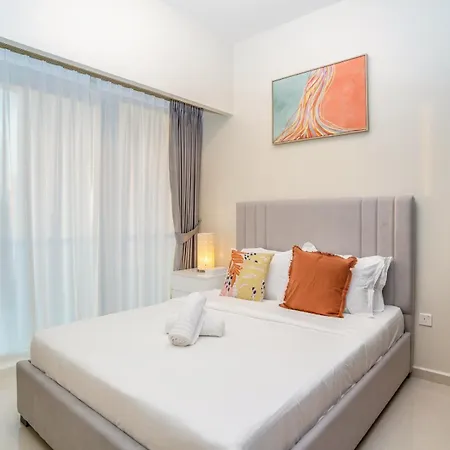 Stunning 2-Bedroom Business Bay Apartment With Burj Khalifa View & Huge Balcony Dubai Esterno foto
