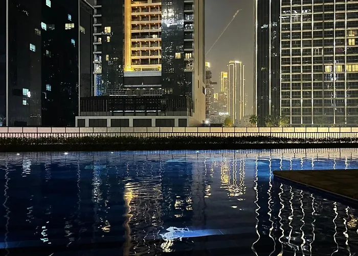 Stunning 2-Bedroom Business Bay Apartment With Burj Khalifa View & Huge Balcony