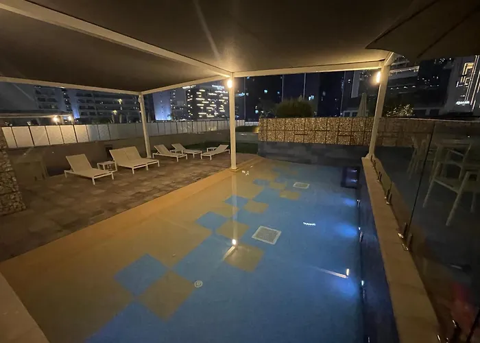 Stunning 2-Bedroom Business Bay Apartment With Burj Khalifa View & Huge Balcony