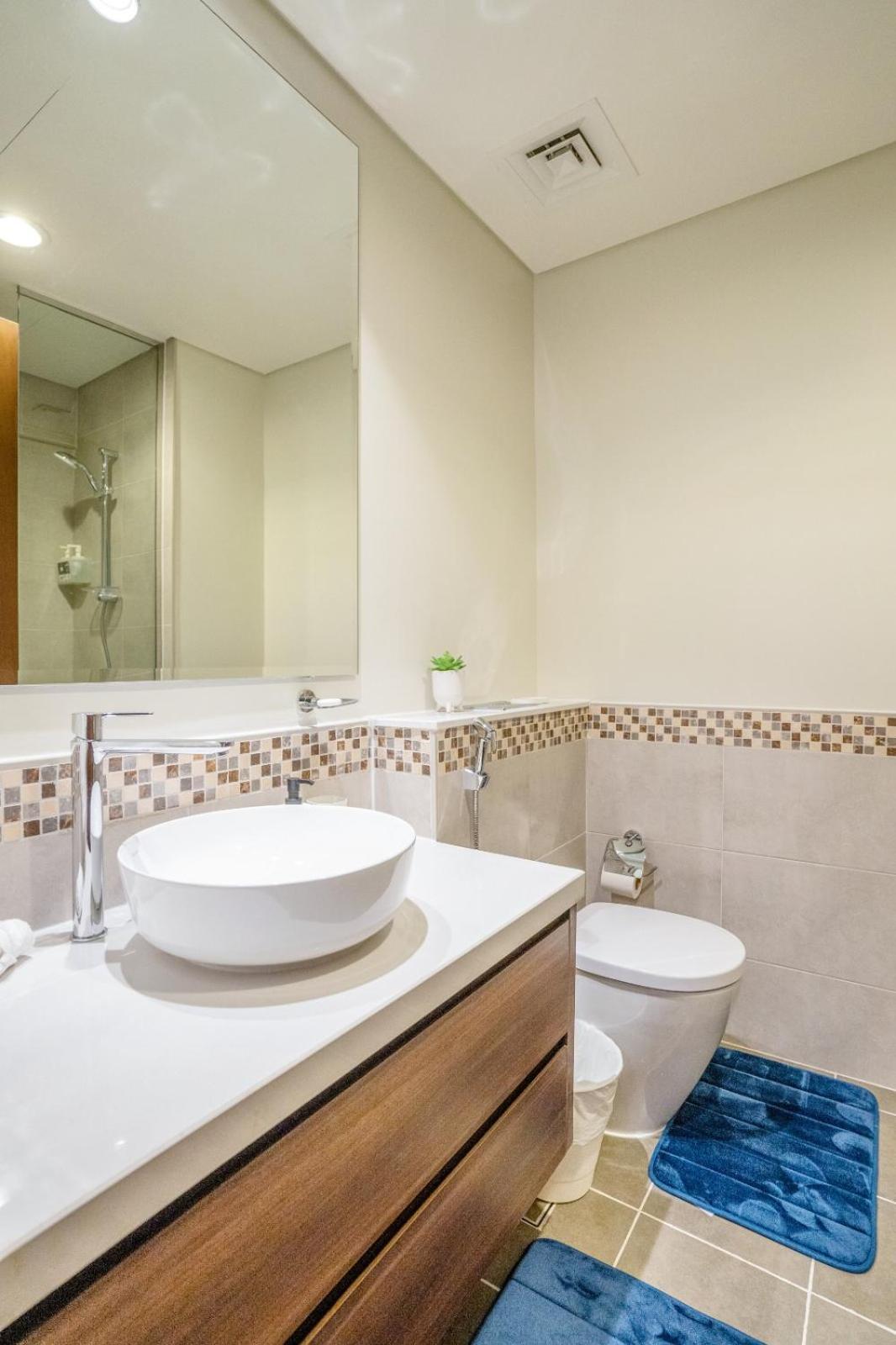 Stunning 2-bedroom Business Bay With Burj Khalifa View & Huge Balcony Appartamento Dubai