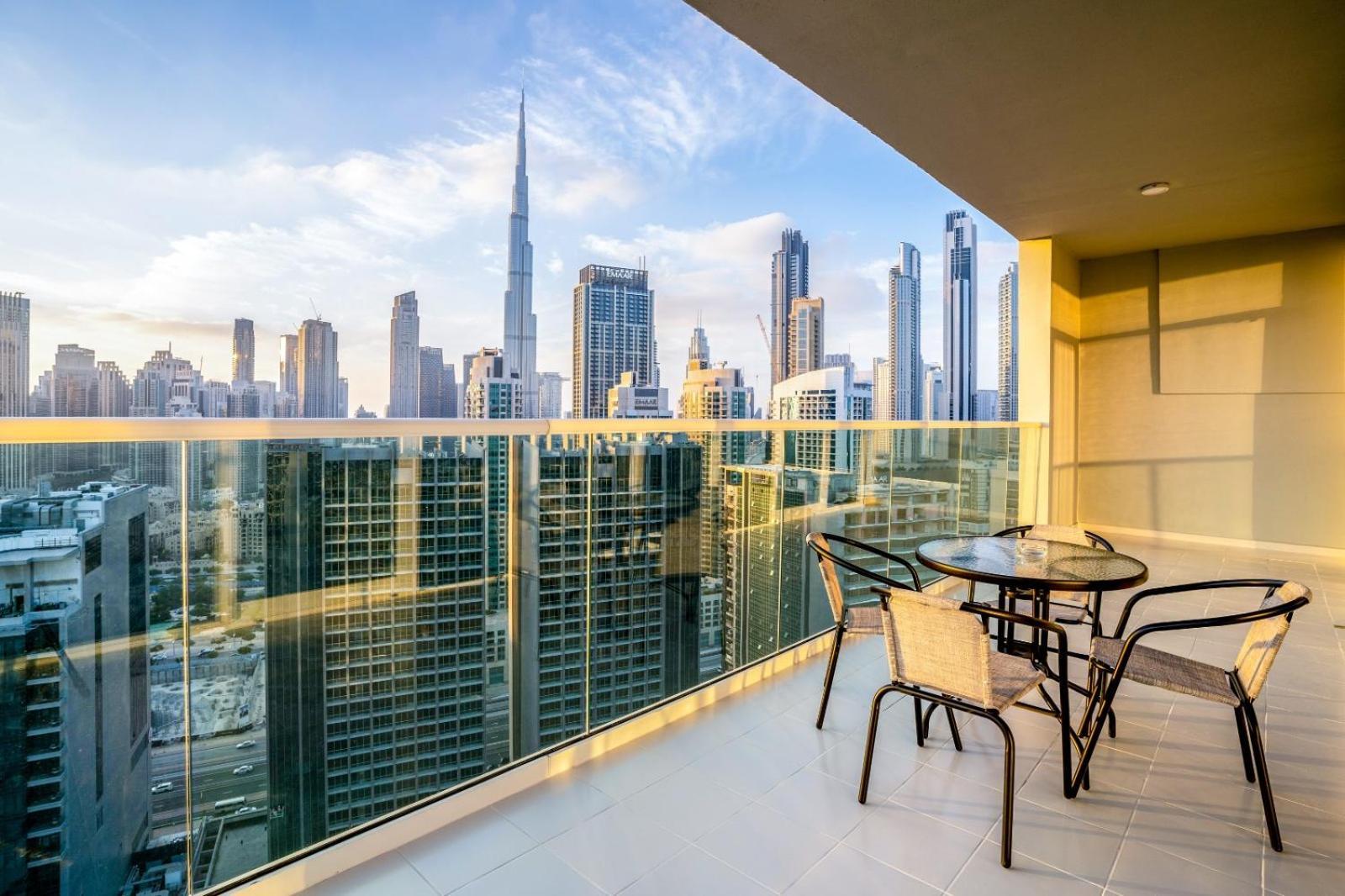 Stunning 2-bedroom Business Bay With Burj Khalifa View & Huge Balcony Appartamento Dubai
