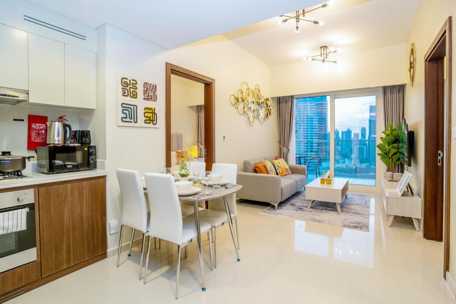 Stunning 2-bedroom Business Bay With Burj Khalifa View & Huge Balcony * دبي