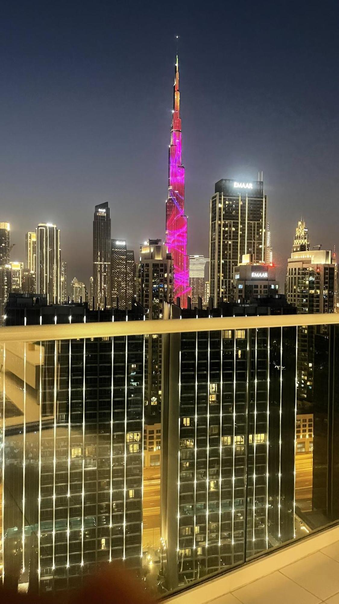 Appartamento Stunning 2-bedroom Business Bay With Burj Khalifa View & Huge Balcony *